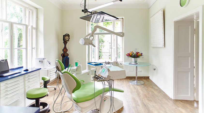 Zahnarzt in München - Behandlungszimmer