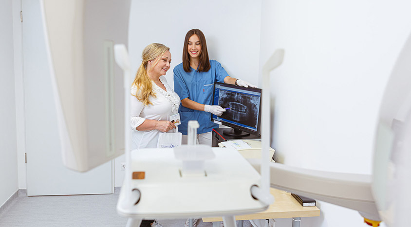 Zahnbehandlung mit modernster Technik CosmoDent Budapest